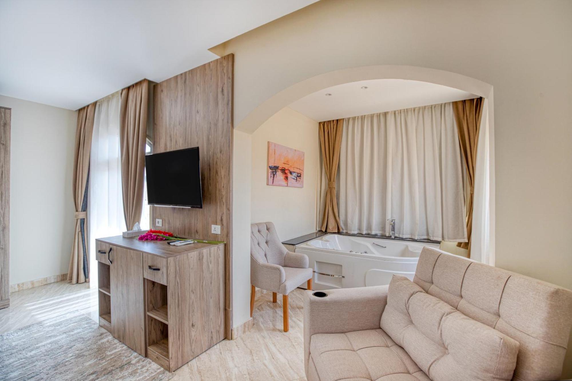 Soul Pyramids View Hotel Kafret el-Gabal Buitenkant foto
